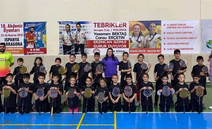 Erzincan Badminton ’da Geleceğini Garantiye Alıyor Erzincan Badminton ’da Geleceğini Garantiye Alıyor