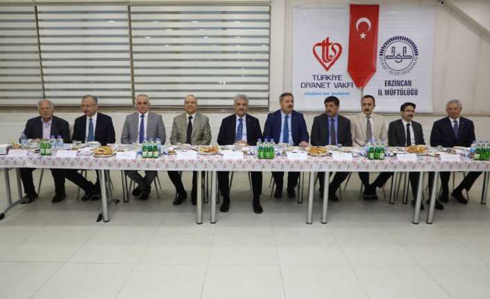 Erzincan İl Müftülüğünden Anlamlı İftar