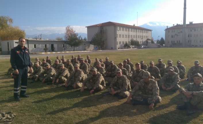 Erzincan Belediyesi İtfaiye Müdürlüğü eğitim amirliği tarafından 2 yılda 2500