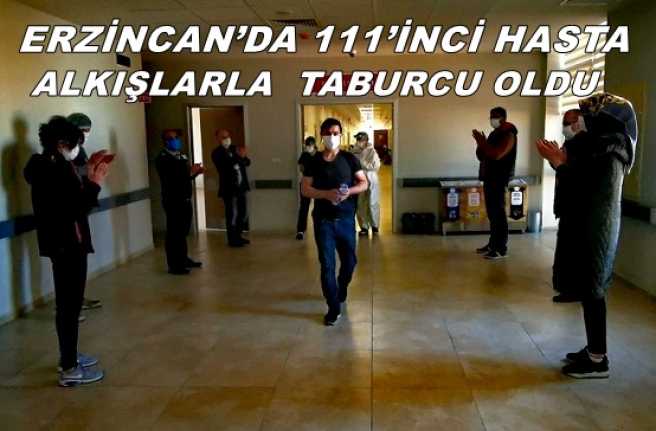 Erzincan’da 23 yaşındaki M.U koronavirüsü yenerek hastaneden alkışlarla taburcu edildi.