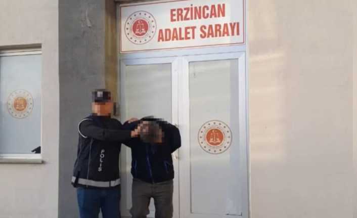 Göçmen kaçakçılığı yapan 2 kişi tutuklandı.