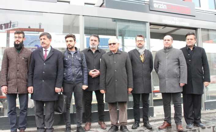 Erzincan Belediyesi tarafından uygulamaya konulan klimalı kapalı duraklar, şehrin muhtelif