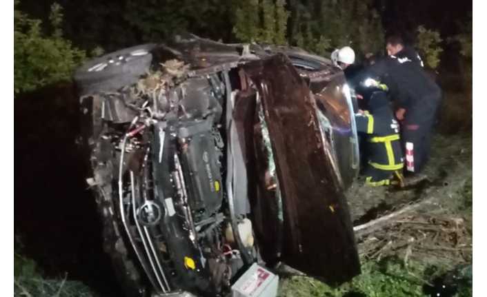 Erzincan’da Çevre yolu kesimhane bölgesinde seyir halindeki aracın şarampole uçması