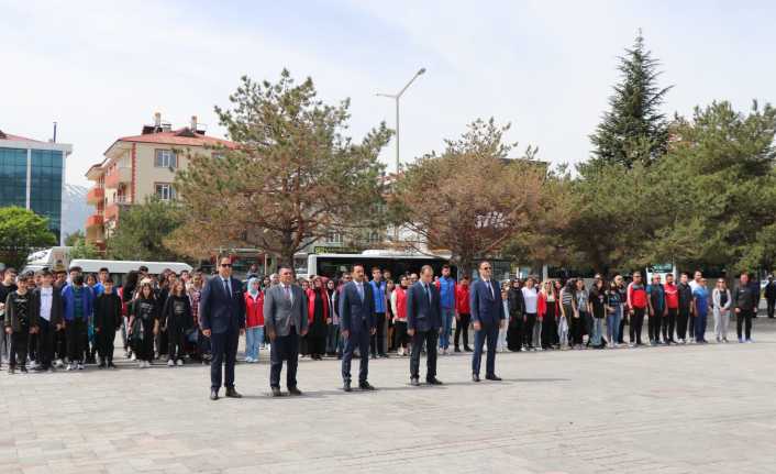 Erzincan’da Gençlik Haftası Kutlamaları Başladı Erzincan'da 19 Mayıs Atatürk'ü Anma, Gençlik ve Spor Bayramı ile