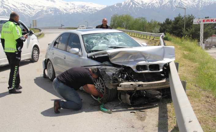 Erzincan’da meydana gelen trafik kazasında iki kişi yaralandı