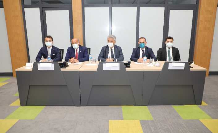 Erzincan'da Vali Mehmet Makas, başkanlığında İldeki yatırım ve projeler değerlendirme