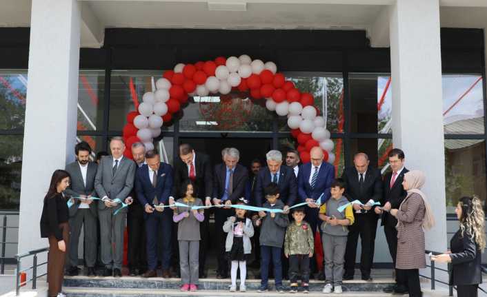 Yapımı tamamlanan Erzincan Müzesi ve Erzincan İl Halk Kütüphanesi, düzenlenen