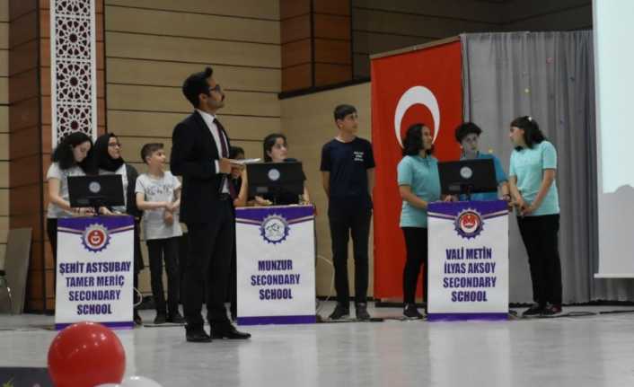 Erzincan’da Ortaokullar arası Genel Kültür Bilgi yarışması "Quiz Show Junior"
