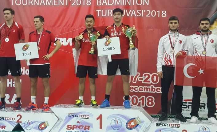 Erzincanlı Milli badmintoncular 38 ülkenin katılımıyla yapılan Turkey İnternationel Büyükler
