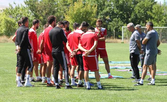 TFF 3. Lig 1. Gurupta mücadele eden Anagold 24 Erzincasnpor,hafta