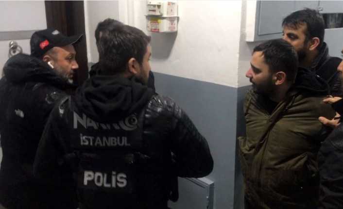 İstanbul Esenler’de bir süredir takip edilen olan torbacıyı sokakta yakalayan