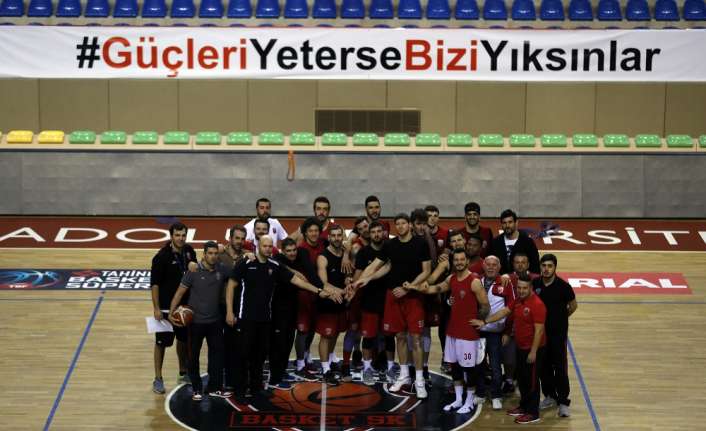 Sürpriz bir kararla Basketbol Süper Ligi ve Basketbol Şampiyonlar Ligi’nden