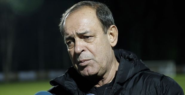 Eskişehirspor'un teknik direktörü İldiz, takımının camianın desteğiyle düzlüğe çıkacağına inandığını
