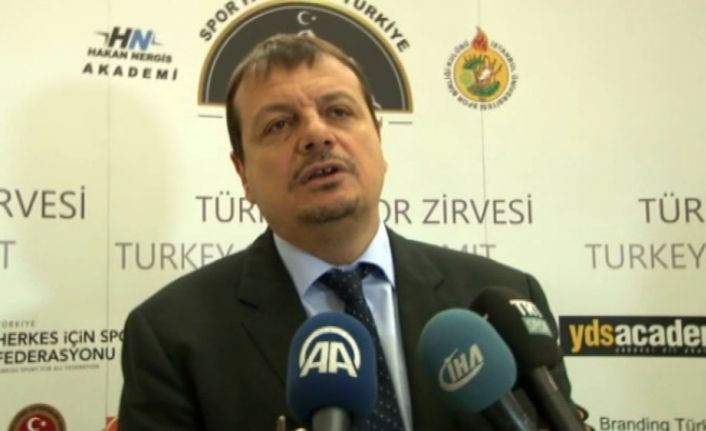 Anadolu Efes Başantrenörü Ergin Ataman, Euroleague’de favorilerinin CSKA Moskova ve