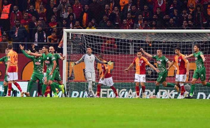 Galatasaray, Çaykur Rizespor beraberliği ile Süper Lig’de Türk Telekom Stadyumu’nda