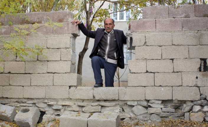 Van’ın Tuşba ilçesinde yaklaşık 20 yıl önce satın aldığı arazide