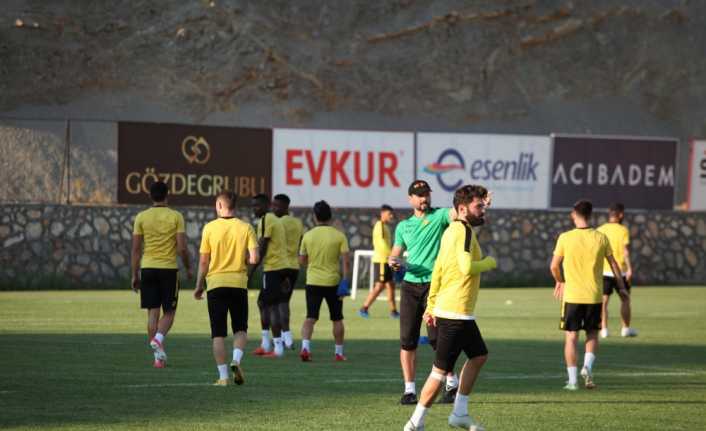 Evkur Yeni Malatyaspor Teknik Direktörü Erol Bulut, her maçtan puan