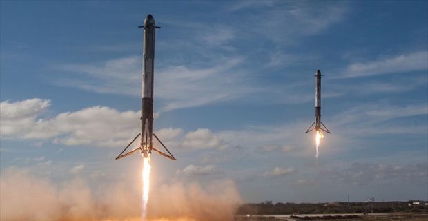 İş adamı Elon Musk'ın sahip olduğu SpaceX tarafından uzaya fırlatılan