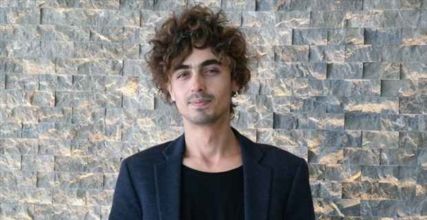 Ünlü kemençe sanatçısı Mark Eliyahu, farklı tarzlarda müzik yapan Türk