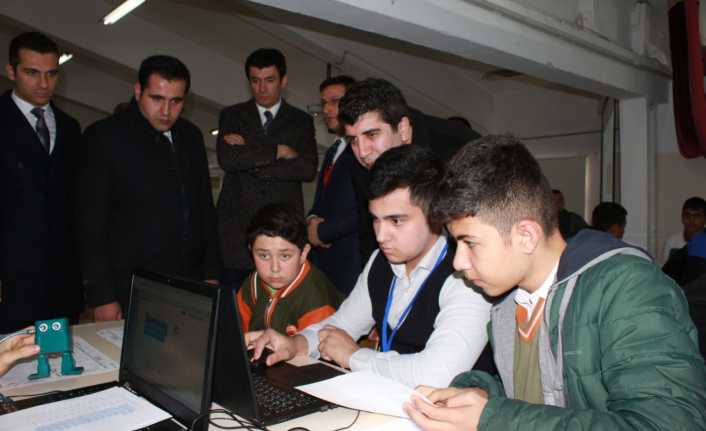Fatem’den Bilim Şenliği Fatih Mesleki ve Teknik Anadolu lisesi(FATEM) tarafından TÜBİTAK 4007 Bilim