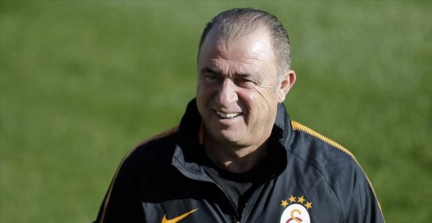  Galatasaray Teknik Direktörü Fatih Terim, Medipol Başakşehir'e transfer olan