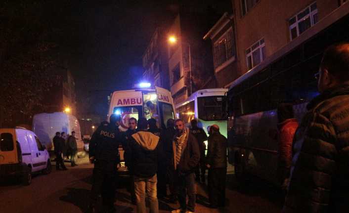 Fatih’te yol verme kavgası kanlı bitti. Aracını park etmeye çalışan