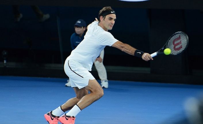 Dünya 1 numarası Roger Federer, Jeremy Chardy'yi 2-0 yenerek Indian