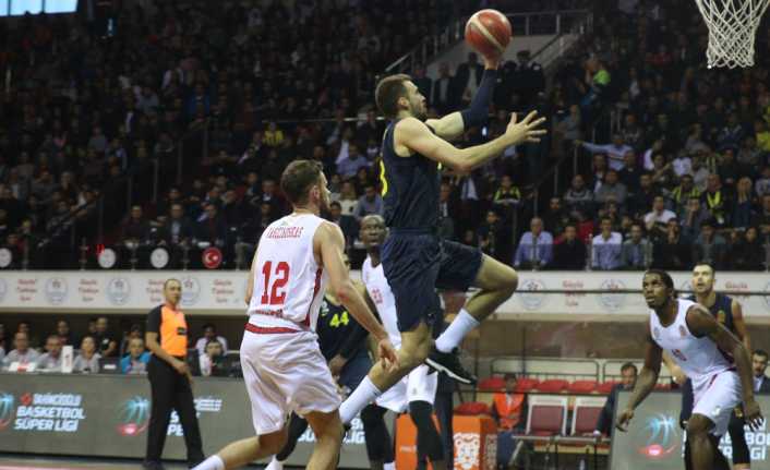 Tahincioğlu Basketbol Süper Ligi’nin 4. haftasında Fenerbahçe, deplasmanda karşılaştığı Gaziantep