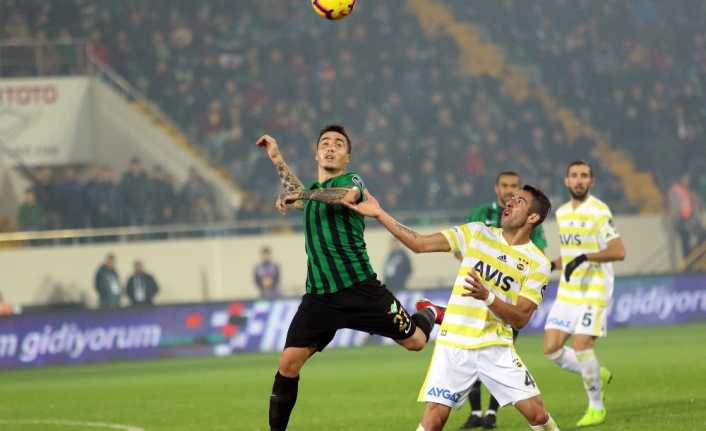 Spor Toto Süper Lig’in 15. haftasında Akhisarspor, sahasında ağırladığı Fenerbahçe’yi