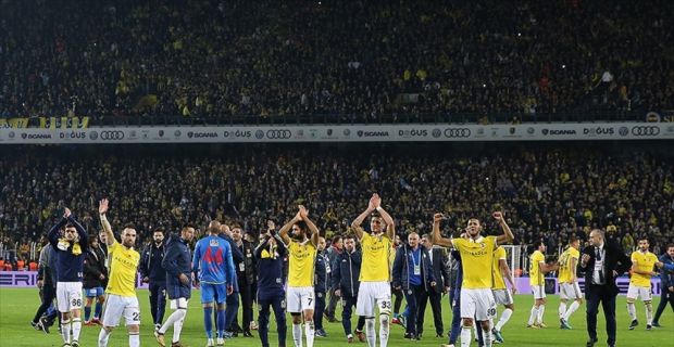  Süper Lig'in 18. haftasında Fenerbahçe, Göztepe'yi İstanbul'daki maçta 2-1