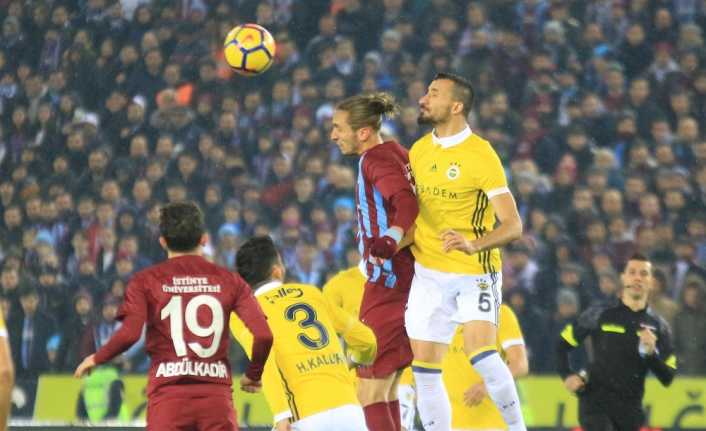 Fenerbahçe, Trabzonspor ile Süper Lig’de oynadığı 90 müsabakanın 37’sini kazanırken,