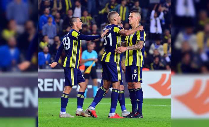 Fenerbahçe, UEFA Avrupa Ligi’nde Spartak Trnava’yı 2-0 mağlup ederek ilk