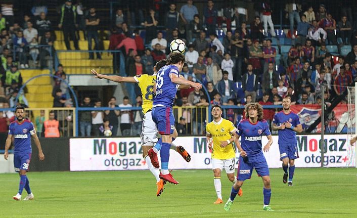 Spor Toto Süper Lig’in 33. haftasında Karabükspor sahasında Fenerbahçe ile