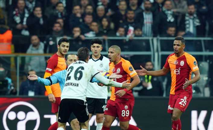 Galatasaray’ın Brezilyalı futbolcusu Fernando, Beşiktaş derbisinde gördüğü sarı kart ile