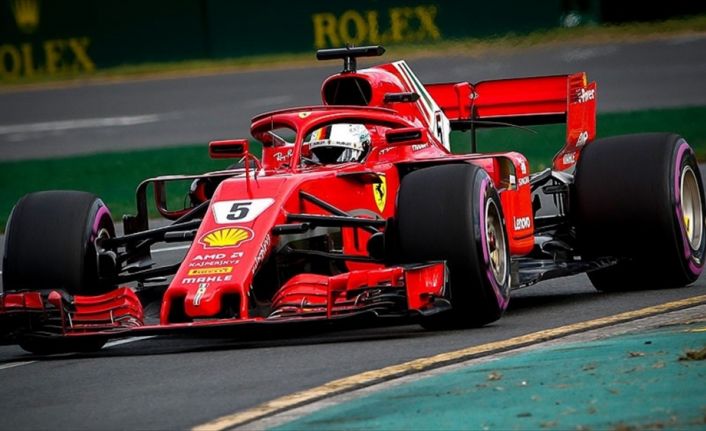 Formula 1'de yeni sezonun Avustralya'da düzenlenen ilk yarışını, Ferrari'den Vettel