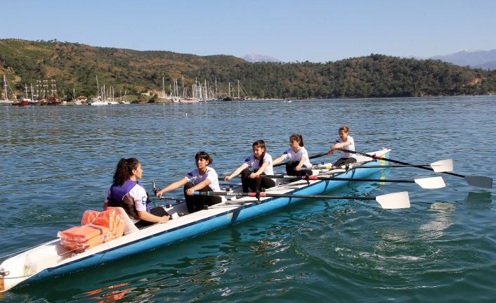 Türkiye Kürek Federasyonu tarafından Muğla’nın Fethiye İlçesinde düzenlenen Akdeniz Kupası