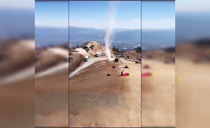 Muğla’nın Fethiye ilçesindeki dünyaca ünlü yamaç paraşütü pistlerinin bulunduğu bin
