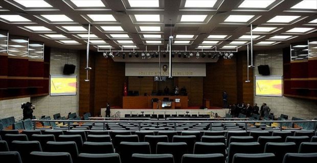 Sivas'ta FETÖ'nün "askeri mahrem" yapılanmasına yönelik operasyonda gözaltına alınan ve