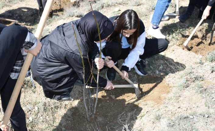 "Bir Baştan Bir Başa Anadolu" Projesi Kapsamında Fidan Dikme Etkinliği