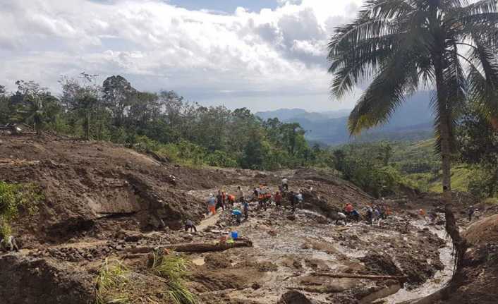 Filipinler’i vuran Yutu tayfunu nedeniyle meydana gelen toprak kaymasında 3