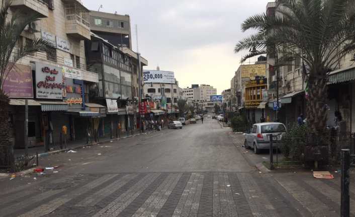 Filistin’in Batı Şeria kentinde yaşayanlar, İsrial’in ‘Yahudi Ulus Devlet Yasası’na