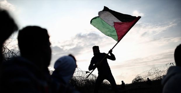 Filistinli aktivistler, sosyal medya üzerinden "#Gazze'yi kurtarın(SaveGaza)" hashtagi ile kampanya