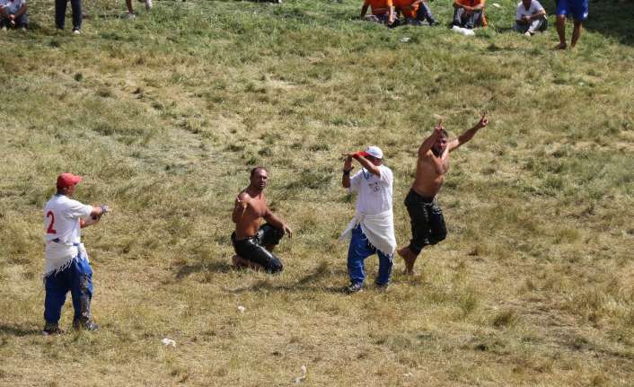 657. Tarihi Kırkpınar Yağlı Güreşleri yarı finalinde Şaban Yılmaz ile