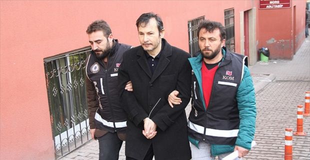 Kayseri'deki kapatılan Melikşah Üniversitesinin eski Hukuk Fakültesi Dekanı Zonguldak'ta gözaltına