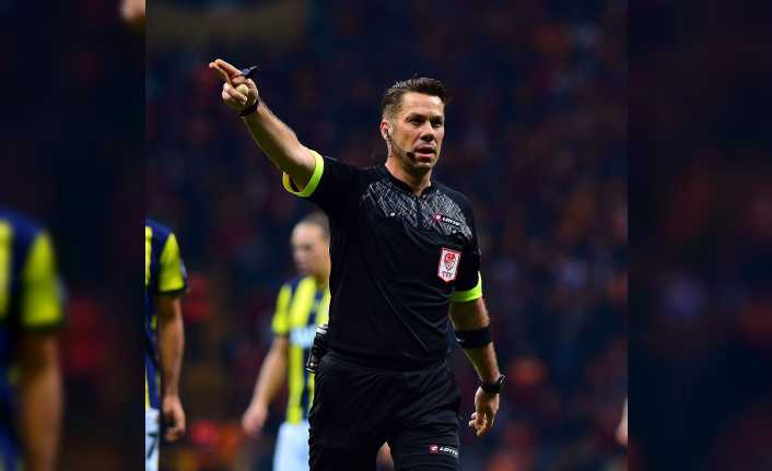 Geçtiğimiz hafta oynanan olaylı Galatasaray-Fenerbahçe derbisinin hakemi Fırat Aydınus, bugün
