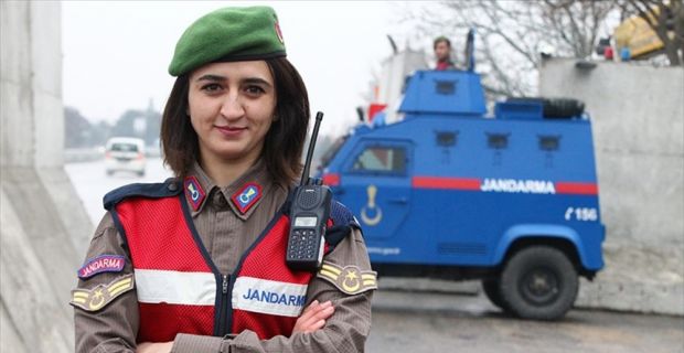 Kırklareli Jandarma Komutanlığında görevli Astsubay Çavuş Funda Bölük, görevini fedakarca