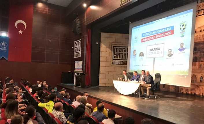 Eski futbolcular Ali Gültiken, Hami Mandıralı, Oğuz Çetin ve Ergün