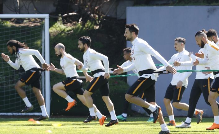 Dün akşam Trabzonspor’u 2-1 ile geçen Galatasaray, Gençlerbirliği maçı hazırlıklarına