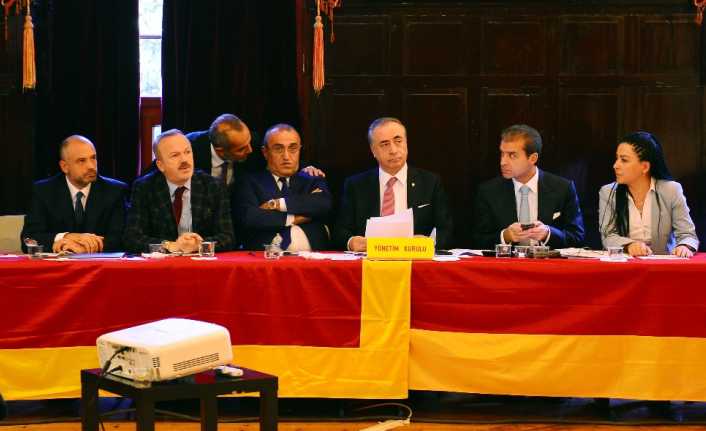 Galatasaray Kulübü Başkanı Mustafa Cengiz, UEFA toplantısı öncesinde Galatasaray’ın kendisini