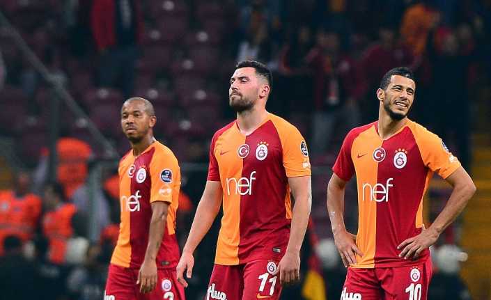 Galatasaray, Bursaspor beraberliği ile ligde sahasındaki yenilmezliğini 24 maça yükseltti.
